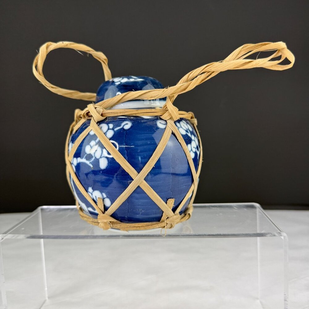 Vintage Blue & White Prunus Flower Ginger Jar With Bamboo Strapping Cork & Lid - Picture 4 of 13